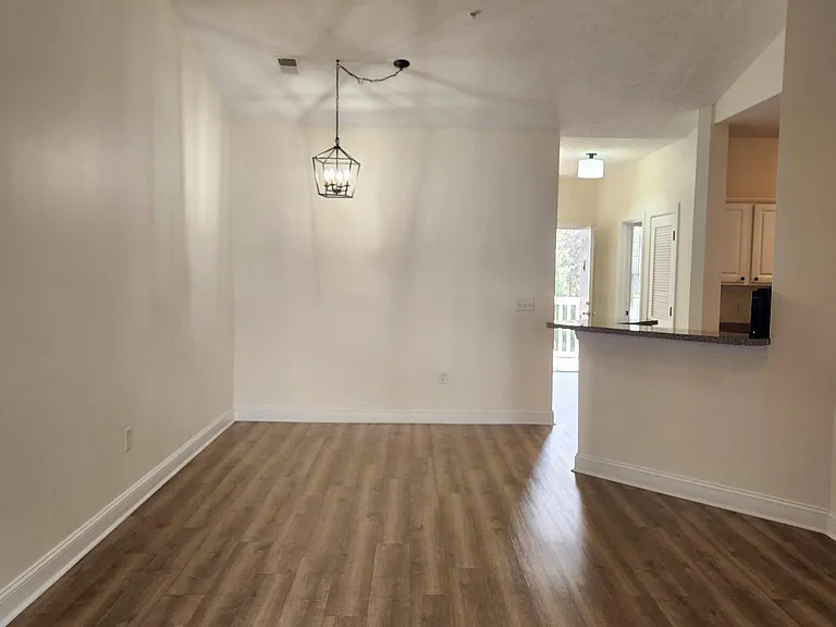766 Algonquin Dr #F — Photo 3