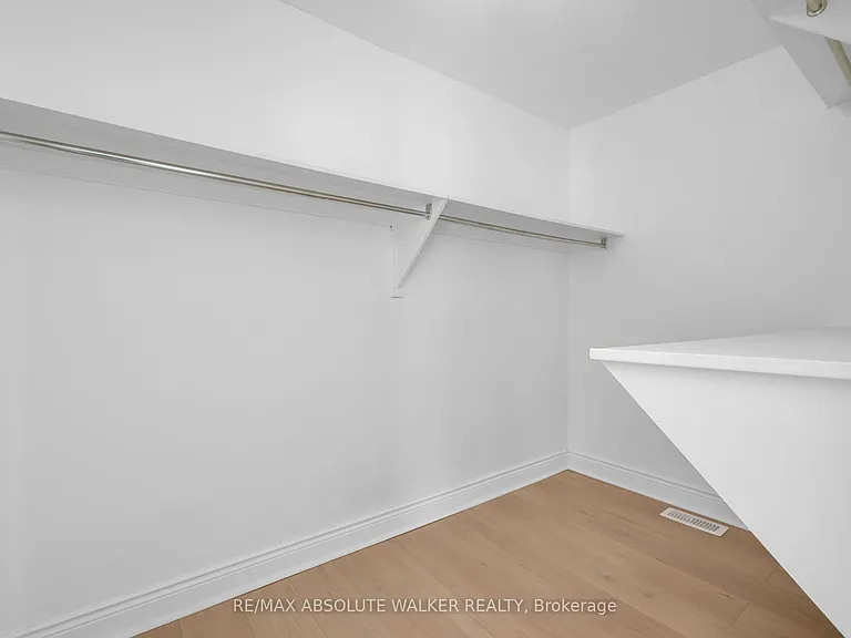 2269 Sandman Cres — Photo 25