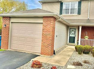 1079 Flagstone Dr, Dyer, IN 46311
