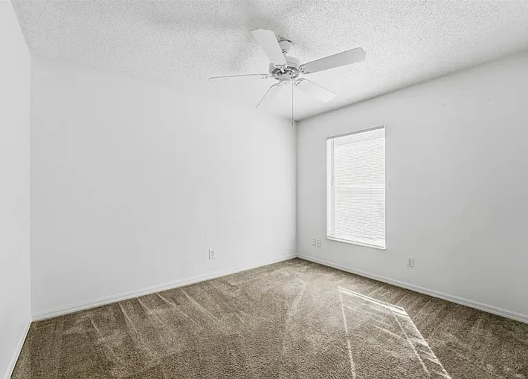 938 River Wind Ave — Photo 3