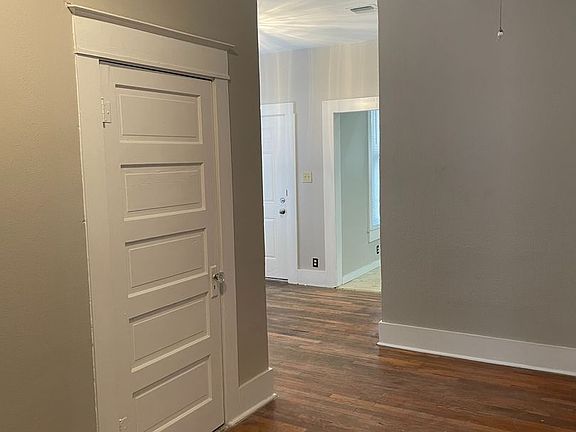 3rd image of 539 Olive St Unit A