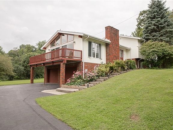 2nd image of 671 Goodrich Hill Rd