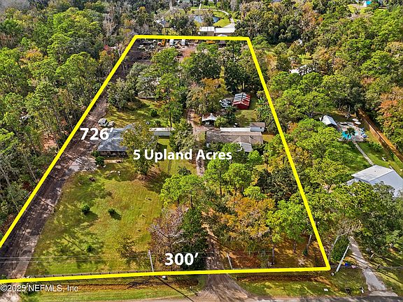 2nd image of 210 & 220 S WILDERNESS Trail