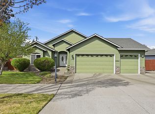 209 SE Soft Tail Dr, Bend, OR 97702