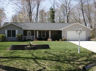 4808 Westover Dr, Oscoda, MI 48750