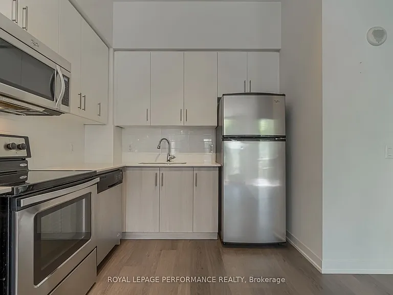 8 Fieldway Rd #103 — Photo 8