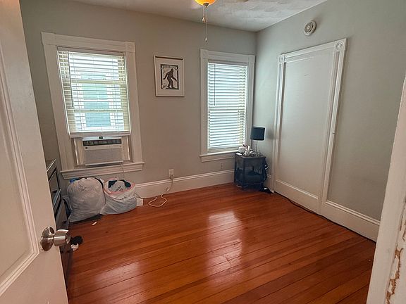 4th image of 42-44 Gold Star Rd #1
