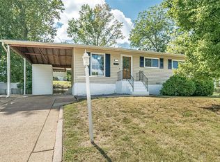 412 Fairwick Dr, Saint Louis, MO 63129