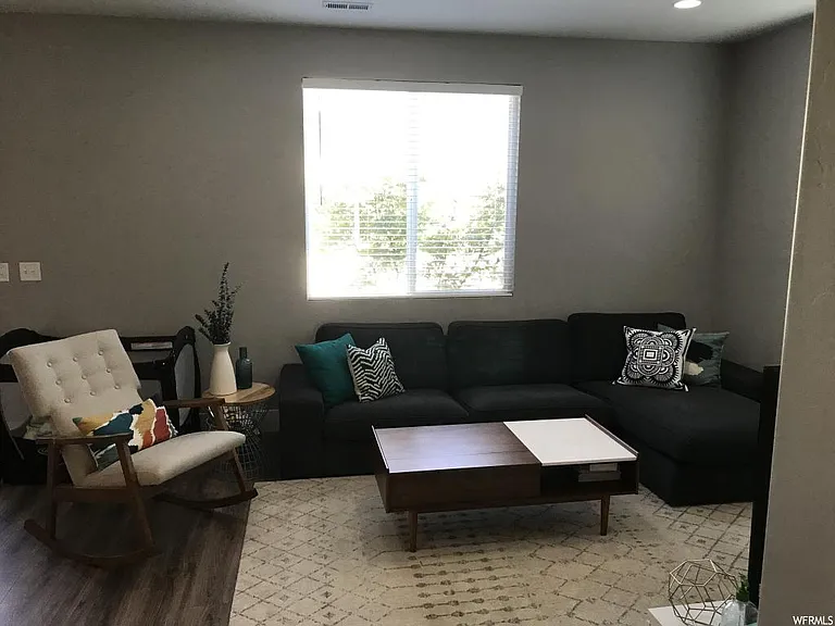 272 W 650 N — Photo 15