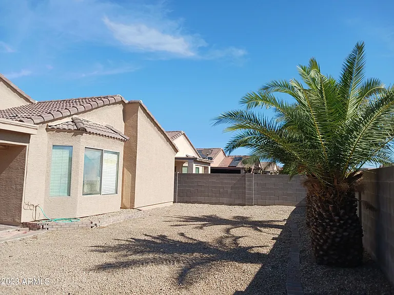 8074 N 109th Dr — Photo 5