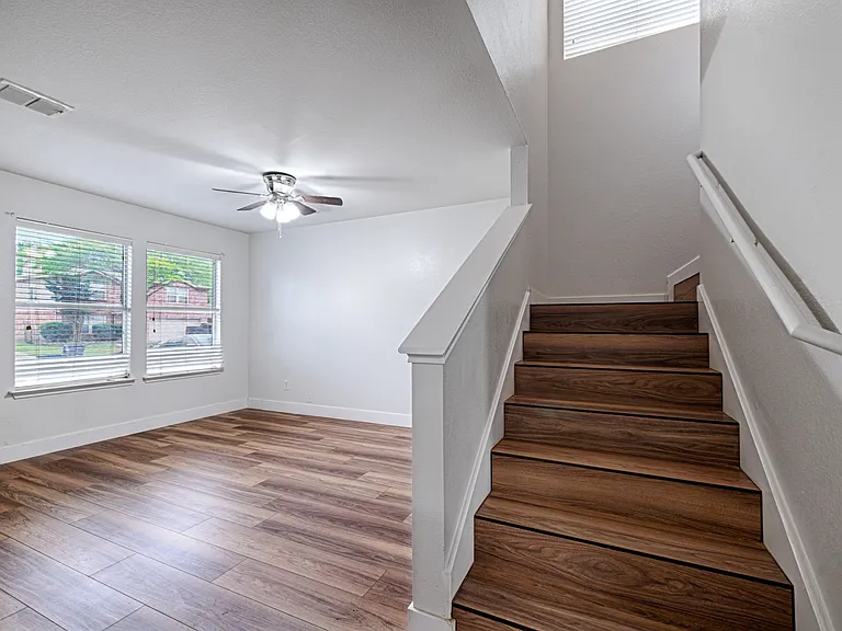 2629 Terrace Dr — Photo 13