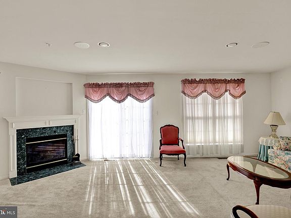 4th image of 176 Waterford Ln