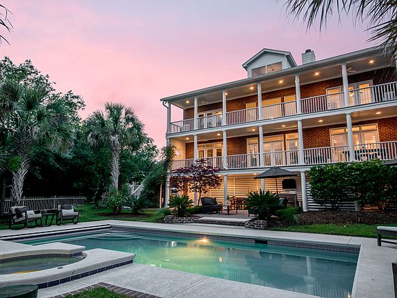 5th image of 2344 Darts Cove Way