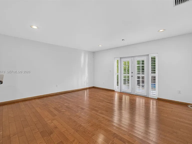 1237 Aduana Ave — Photo 25