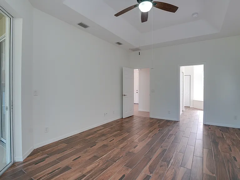 5279 Lovett Rd — Photo 13