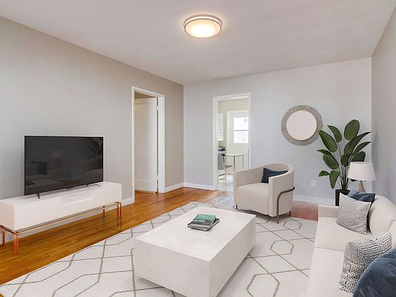 5th image of 152 Garrett Ave #152