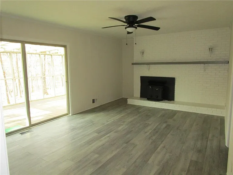 3730 Newport Dr — Photo 32