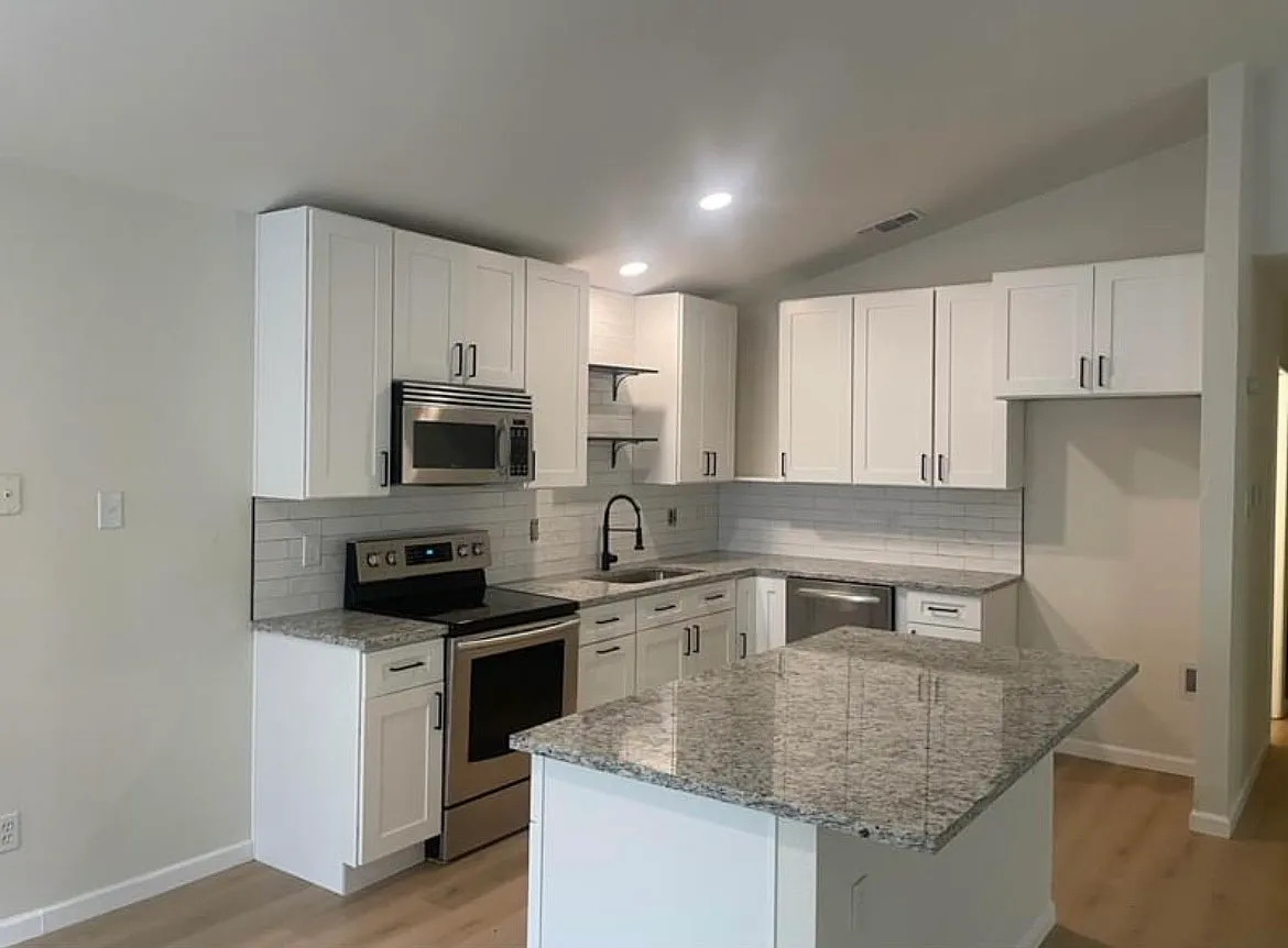 3 bed, 1338 sqft, $2,050 — Photo 4