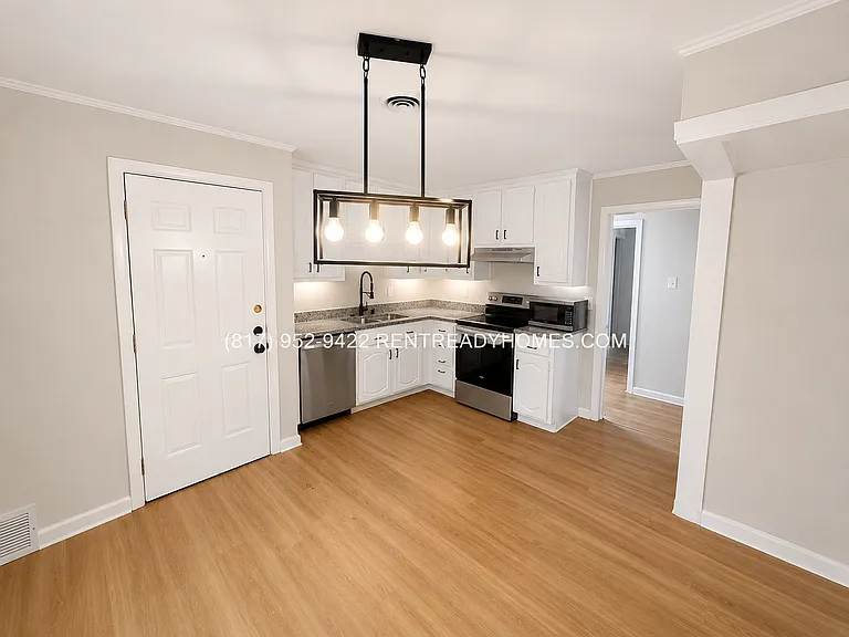 6762 Church St — Photo 2