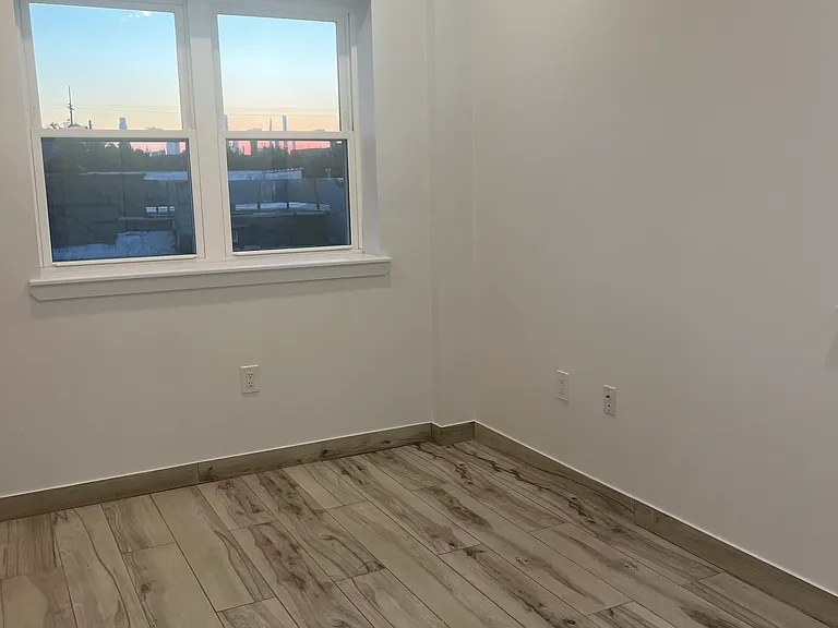 32-14 58th St #3 — Photo 5