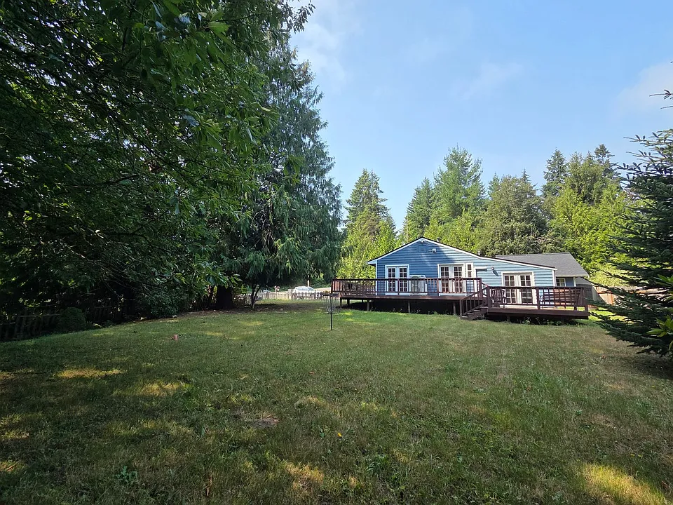 1290 NE Fairgrounds Rd