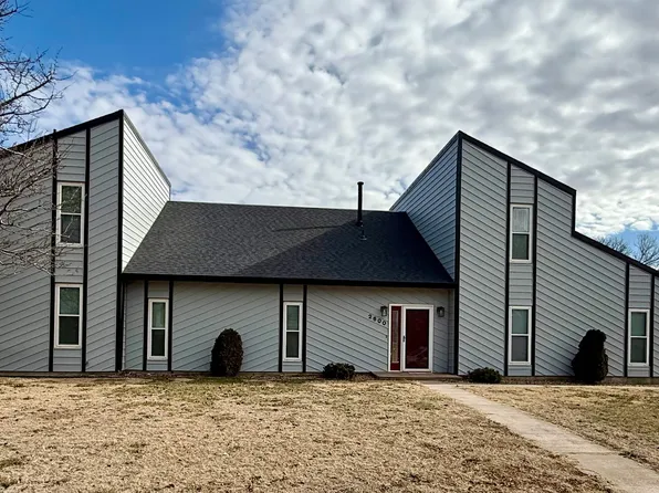 2600 Oxbow Dr, Great Bend, KS 67530