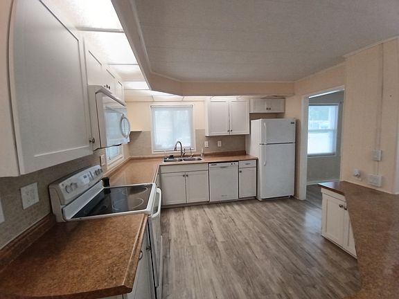 5th image of 7300 20th St #405
