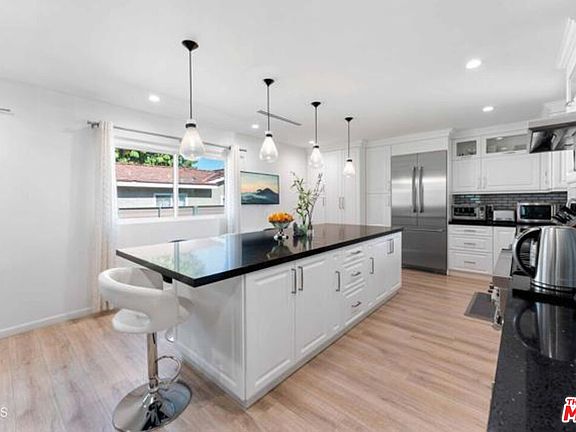 5th image of 15903 Londelius St