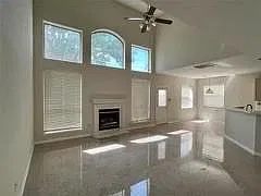 4 bed, 3.5 bath, 2818 sqft, $2,800 — Photo 3