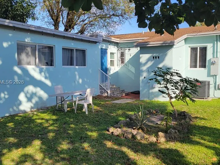 1860 NW 52nd St — Photo 18