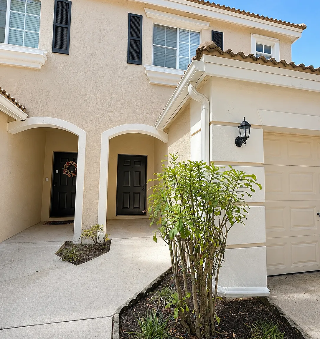 3 bed, 2.5 bath, 1427 sqft, $2,495 — Photo 2
