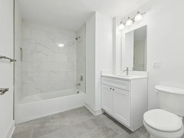 446-450 Irvine Turner Blvd #1E — Photo 9