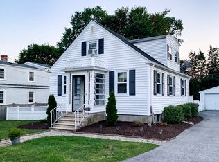 11 Keeher Ave, Newport, RI 02840