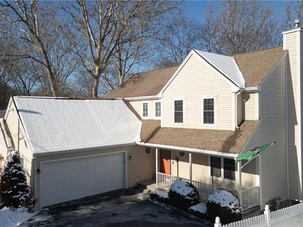 13 Rebecca Ln, Cumberland, RI 02864