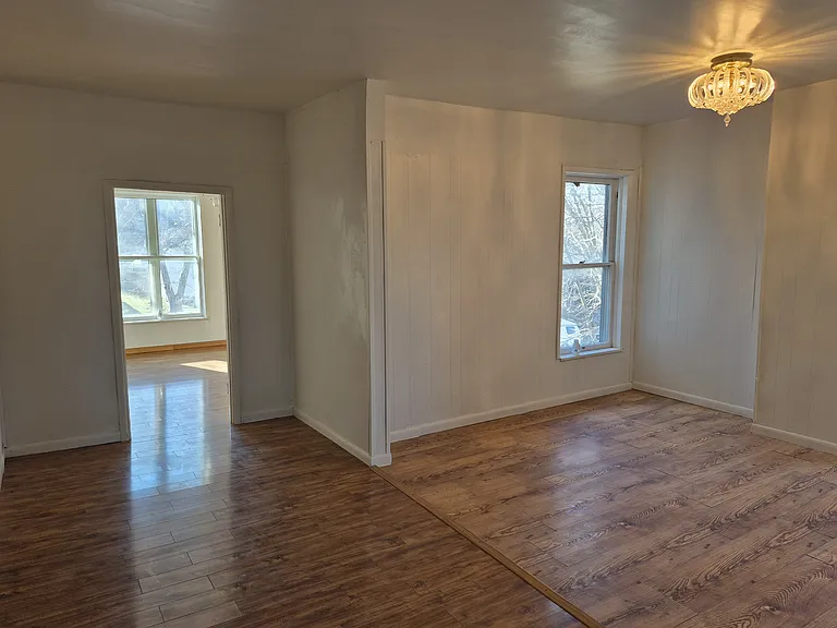 1205 Bank St #1/2 — Photo 4