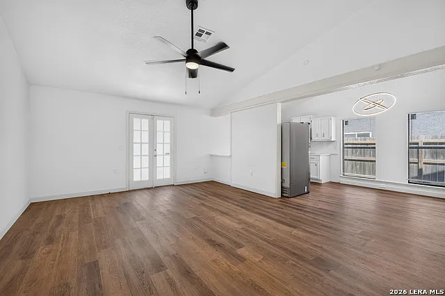 3 bed, 2.0 bath, 1285 sqft, $1,700 — Photo 3