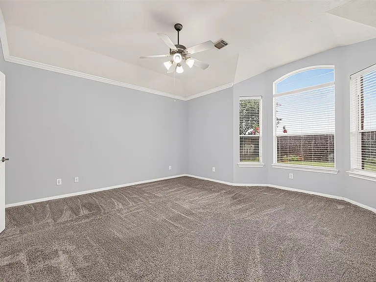 21610 Avalon Queen Dr — Photo 26