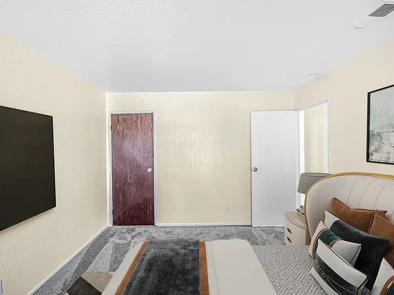1241 E Avenue R #C — Photo 10
