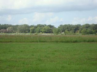 725 Bar X Trl, Angleton, TX 77515