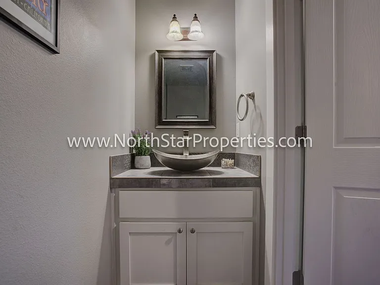 1630 NW Albany Ave — Photo 16