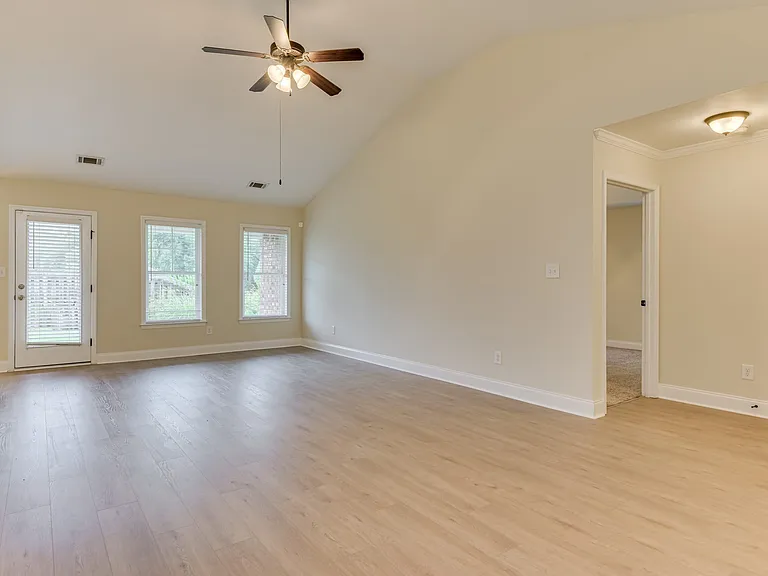2110 Red Maple Trce — Photo 9