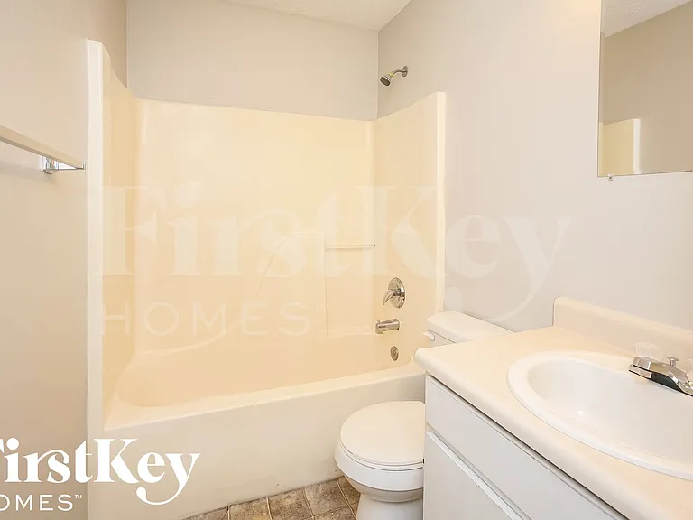 5922 Brookville Lake Dr — Photo 14