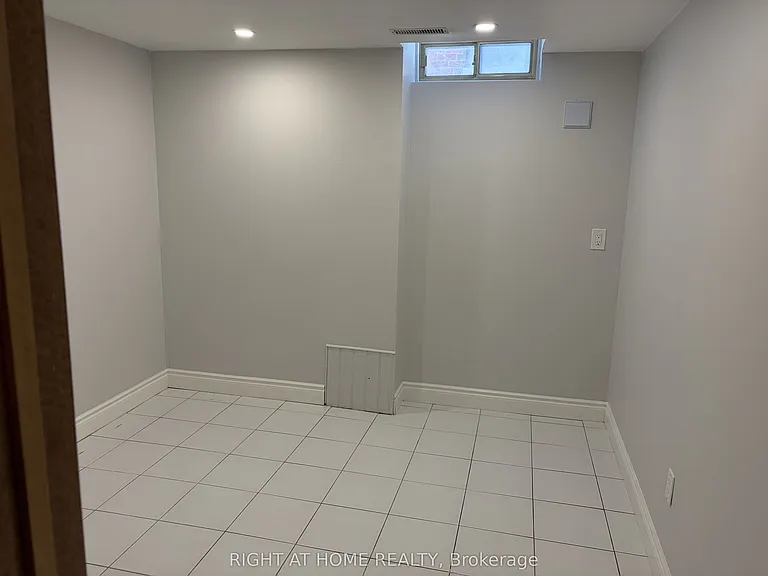 8469 Martin Grove Rd E — Photo 6