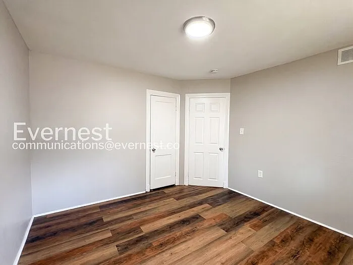 1049 E Patapsco Ave #A — Photo 8