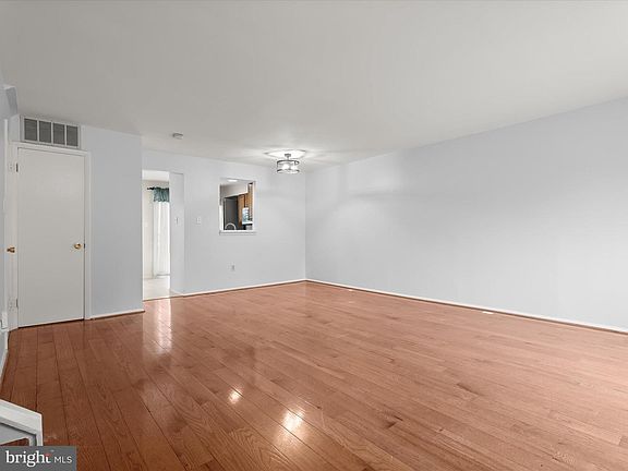 5th image of 18508 Crabapple Pl