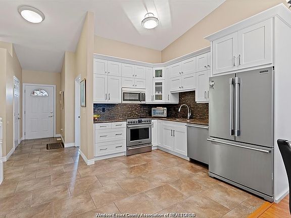 3rd image of 3748 Prairie Ct