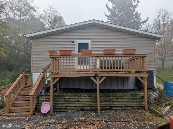 142 Shawver Ln, Pine Grove Mills, PA 16868