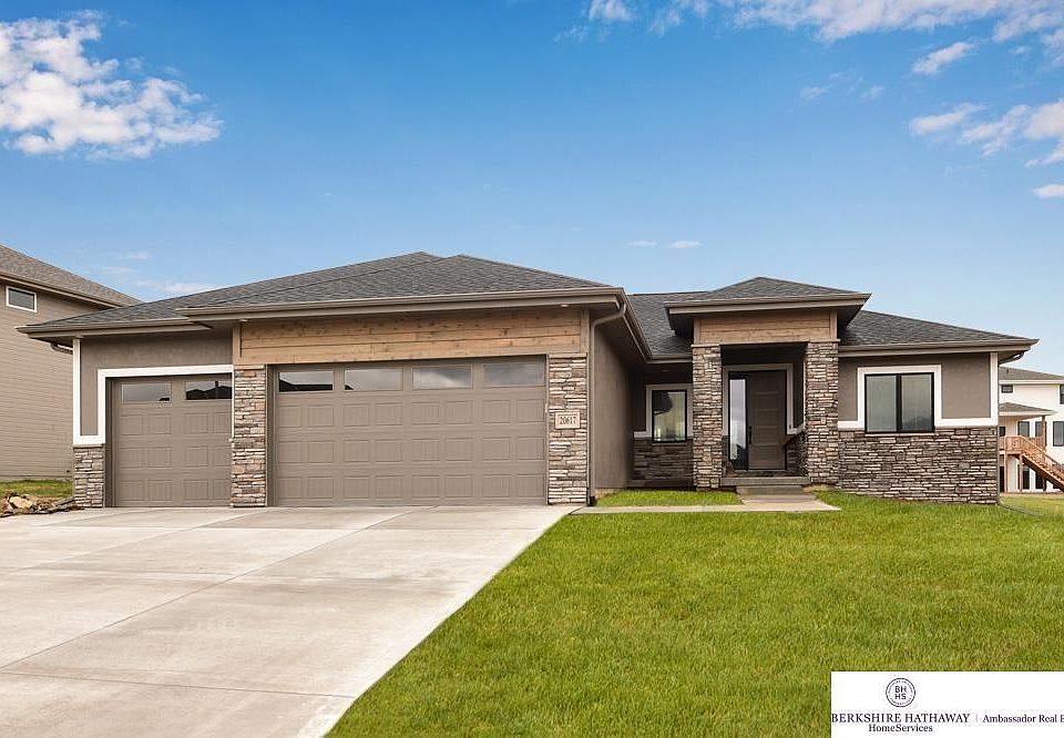 1st image of 20617 Woodridge Dr