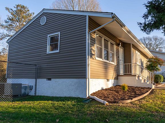 3rd image of 7744 Hansley Dr #1