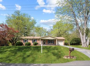 3 Jackson Ave, Round Hill, VA 20141